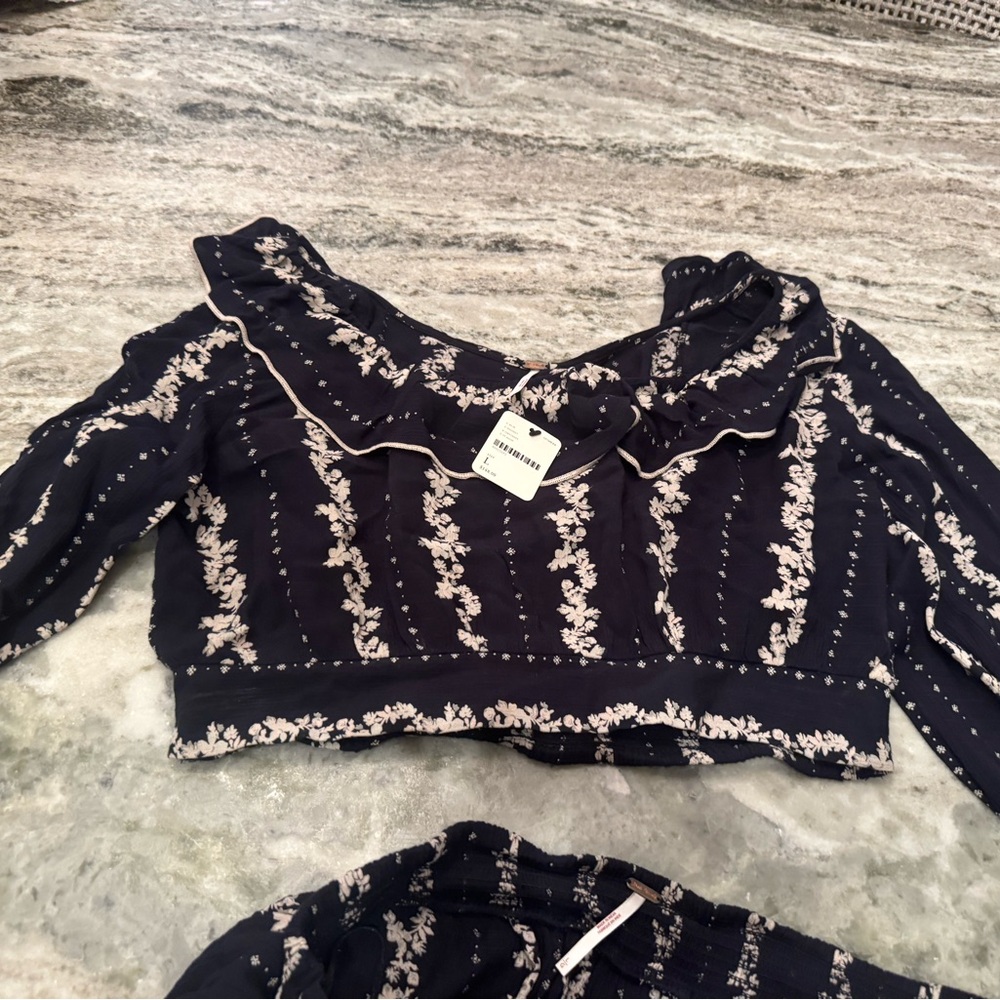 Free People Black and White Textured Top - Picture 4 of 4